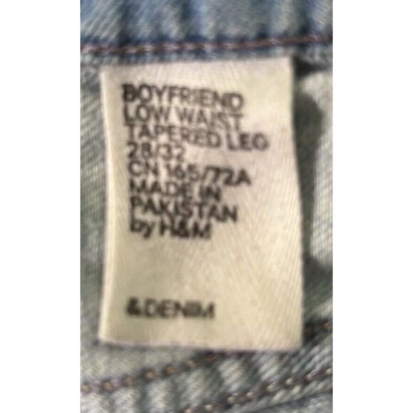 Women’s H&M Boyfriend Low Waist Tapered Leg Size 28/32 Light Wash Denim Jeans - Picture 7 of 10